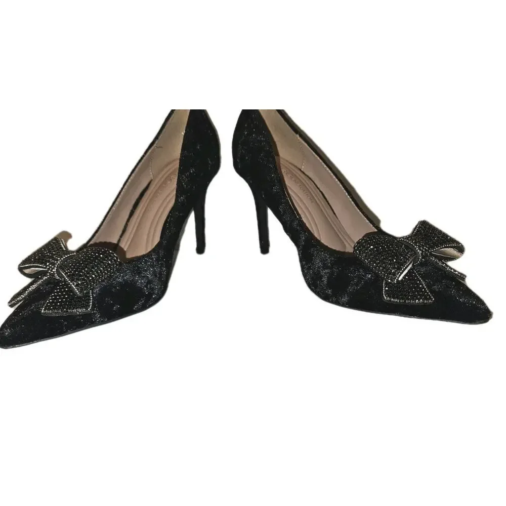 New With Box! Bcbgeneration Bissha-2 Velour Pump With Bling Bow Women's 5.5